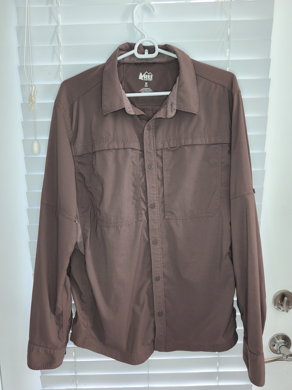 REI Co-op Sahara Mens M Long Sleeve Hiking Shirt Vented Roll Tab Brown Outdoor